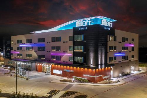 South Arlington Hotel | Aloft Dallas Arlington South