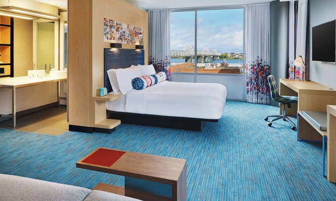 Downtown Louisville Hotel | Aloft Louisville Downtown