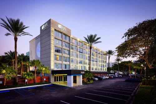 Ludlam Hotel | Aloft Miami Dadeland