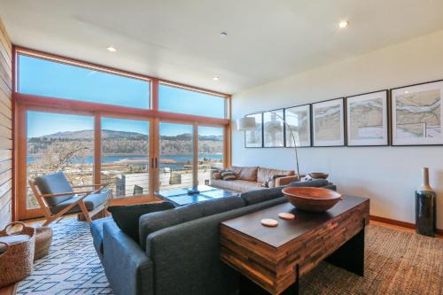 Hood River House | ALOFT