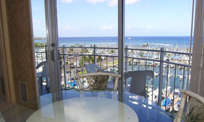 Waikiki Condo | Aloha Condos, Ilikai Marina, Condo 1190, Oceanfront, AC