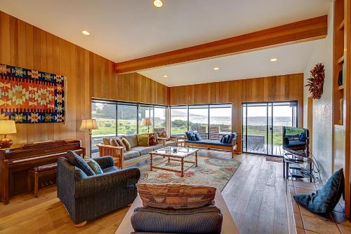 Sea Ranch House | Aloha House