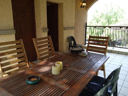 Waterkloof Glen Apartment | Aloha Lodge 2 Bedroom Apartment near Menlyn Sleeps 4