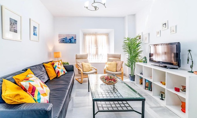 Museo Apartment | Alohamundi Almansa