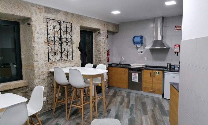 Castelo Branco House | Alojamento Girassol - Guest House