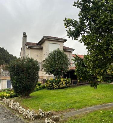 Santiago de Cartes House | Alojamiento CasAmalia