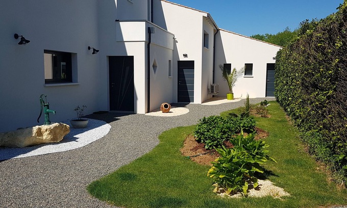 Sablonceaux Bed & Breakfast | Alolival
