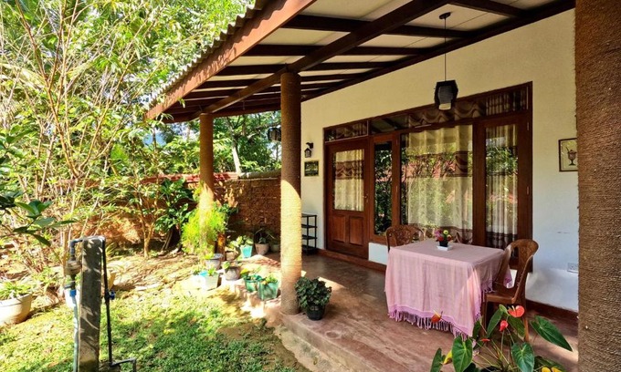 Ambagollapathana Bed & Breakfast | Alone Cage Ella