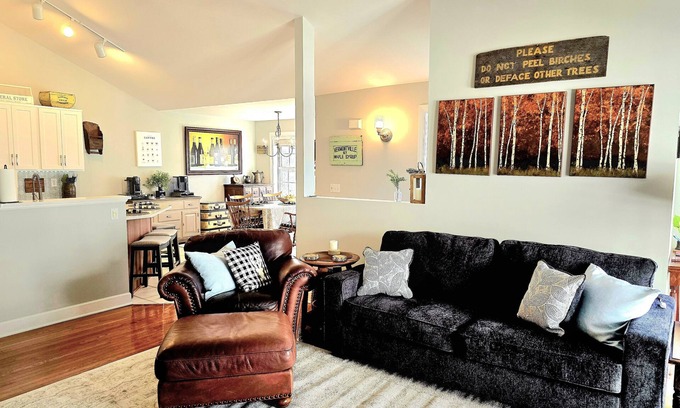 Saratoga Springs Condo | Along SPAC property , close to track, whole condo, 2 bdrms+, sleeper sofa