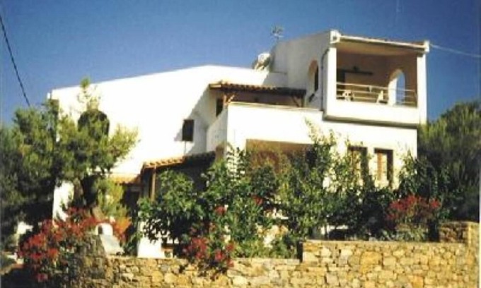 Votsi Villa | Alonissos: house/villa - 6 rooms - 8/10 persons