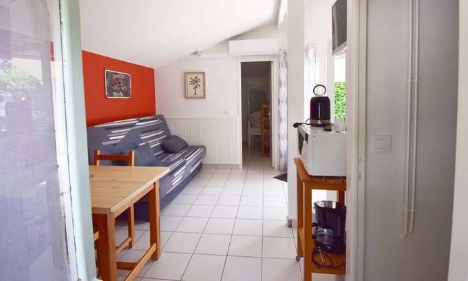 Le Mas-dAgenais Ski Chalet | Alouette - Village de 10 gîtes, style chalets en pin