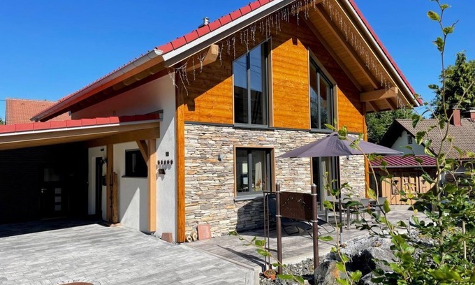 Oberzollhaus House | Alpenchalet Allgäu - vacation home, shower or bath, WC, 2 bedrooms