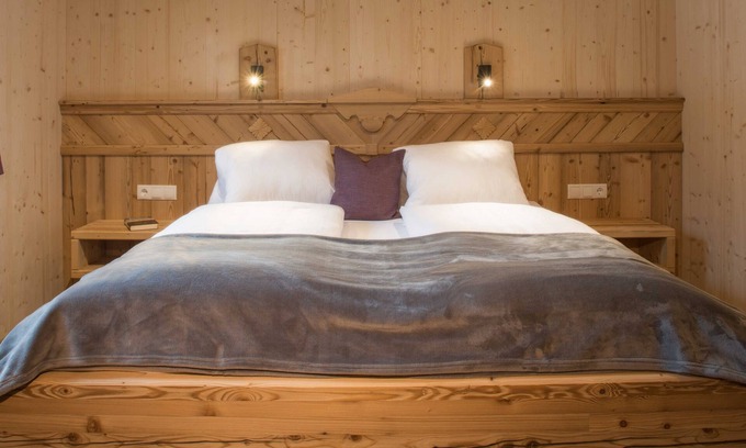 Ried im Zillertal Apartment | Alpenchalet - Ferienhof Stadlpoint