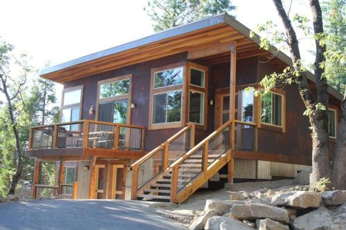 Yosemite West House | Alpenglow 1