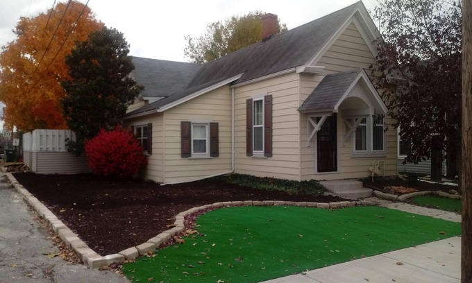 Jeffersonville - Clarksville Apartment | AlpenRose #2 Jacuzzi City Bar