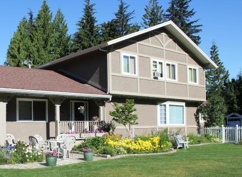 Revelstoke Bed & Breakfast | Alpenrose Revelstoke Bed & Breakfast