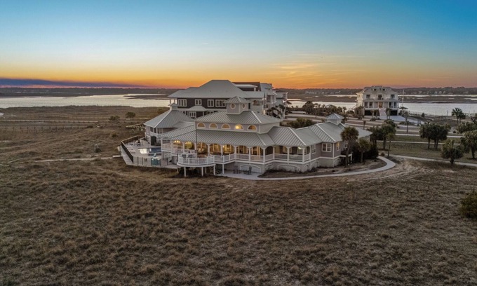 Inlet Harbour House | Alpha At The Point: Oceanfront, Private Pool & Hot Tub, Breathtaking Views