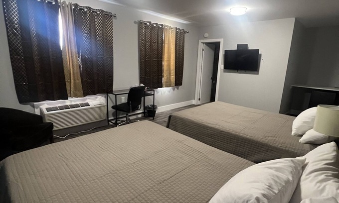 Algoma District Hotel | Alpha Inn
