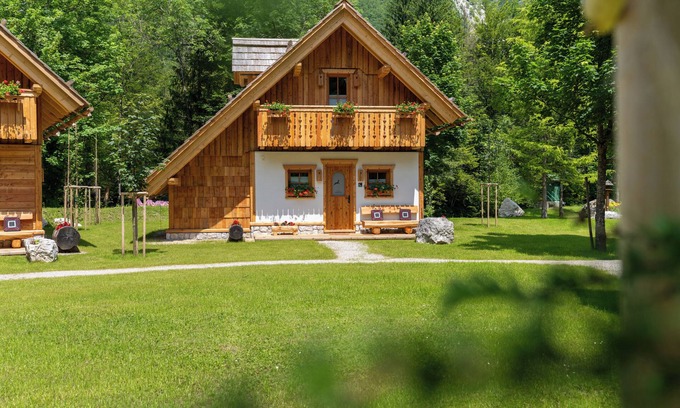 Ukanc Ski Chalet | ALPIK Chalets - Bohinj - Chalet PRŠIVEC - Mountain&River view, Fireplace, Sauna
