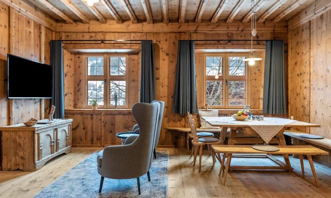 Sarntal Apartment | Alpin Chalet Samer Apt Bauernstube