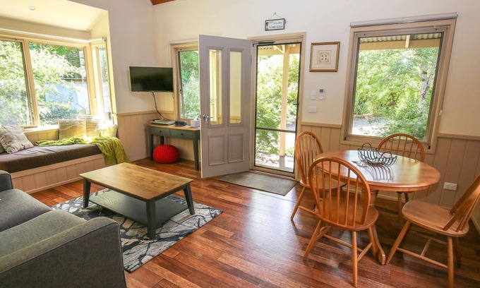 Harrietville Cottage | ALPINE ARNICA COTTAGE 2: Harrietville