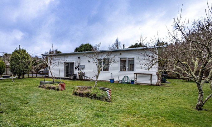Raetihi House | Alpine Bach - Raetihi Holiday Unit