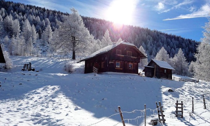 Radenthein Ski Chalet | Alpine Chalet in Sankt Oswald near Ski Lift