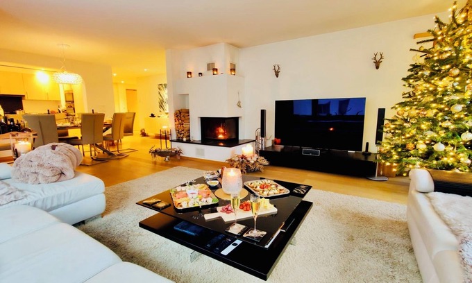 Klosters-Serneus Apartment | Alpine chic in heart of Klosters, short walk to lifts & restaurants, + sauna