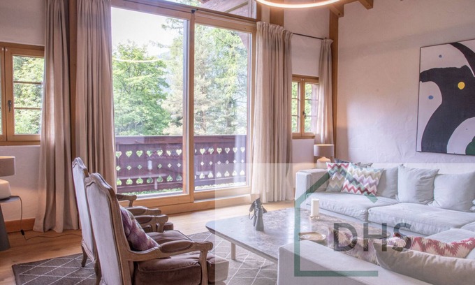 Ormont-Dessus Ski Chalet | Alpine Elegance: 5 Bedroom Family Chalet, Just Moments from Glacier 3000