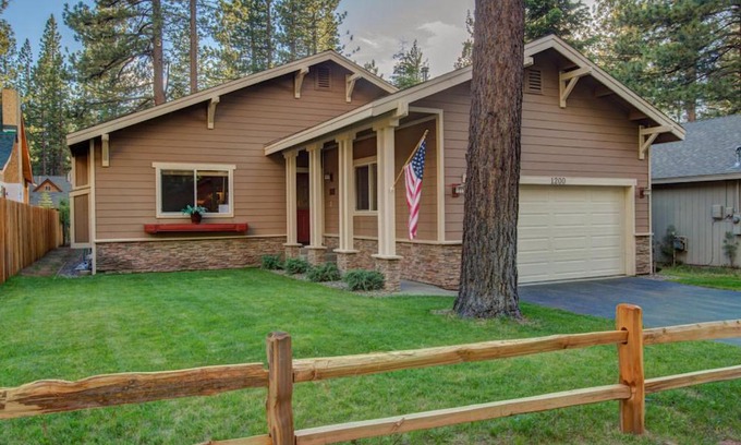 Tahoe Valley House | Alpine Haus - Four Bedroom Home