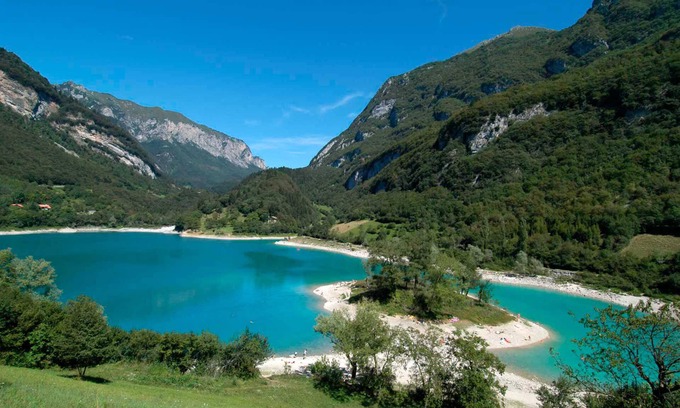 Bocenago House | Alpine Lake Apartment