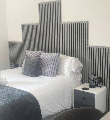 Gallt Y Foel House | Alpine Lodge Guest House