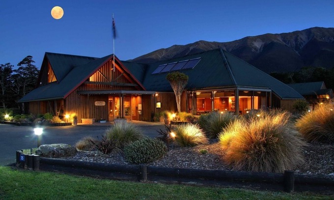 St. Arnaud Hotel | Alpine Lodge