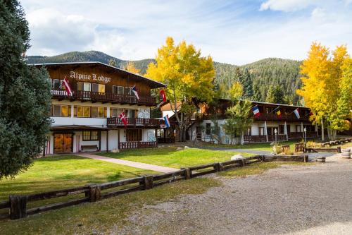 Red River Hotel | Alpine Lodge Red River