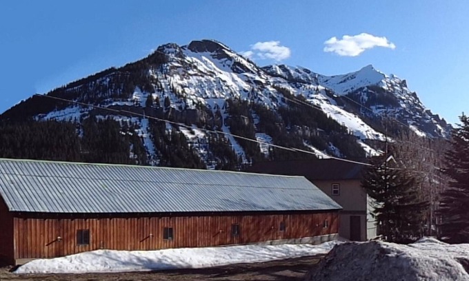 Cooke City-Silver Gate Hotel | Alpine Motel