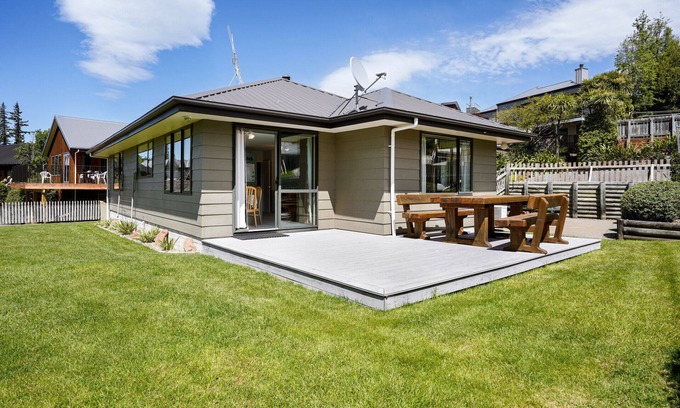 Hanmer Springs House | Alpine Peek - Hanmer Springs Holiday Home