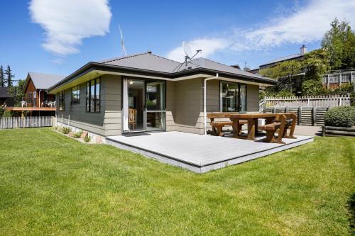 Hanmer Springs House | Alpine Peek - Hanmer Springs Holiday Home