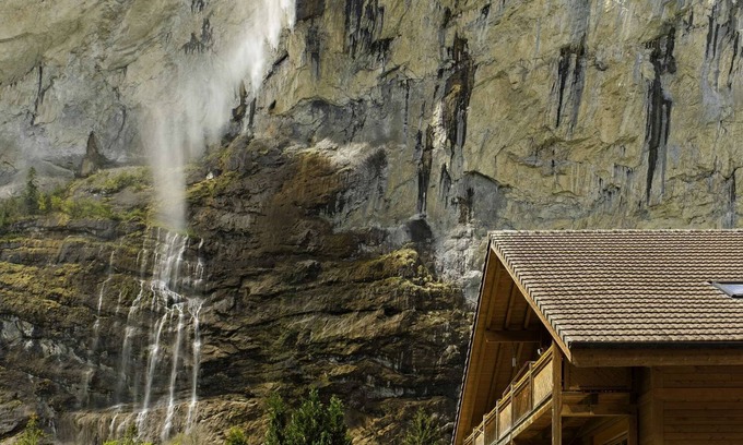 Lauterbrunnen Apartment | Alpine retreat in the "valley of the waterfalls “ with breath-taking views
