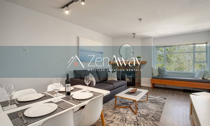 Village North Condo | ❄︎Alpine Suite❄︎ | 2 BR with Hot Tub, Free Parking & Perfect Location | Marketplace Lodge