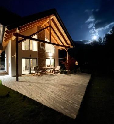 Gozd Martuljek Villa | Alpine Wooden Villa with a View
