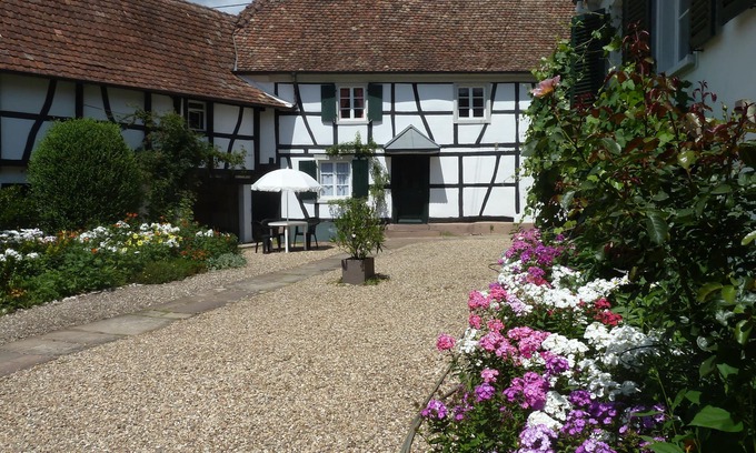 Brumath House | Alsatian house on property with garden, in Brumath, near Strasbourg.