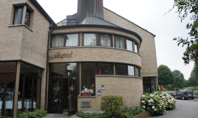 Halle Hotel | Alsput Hotel