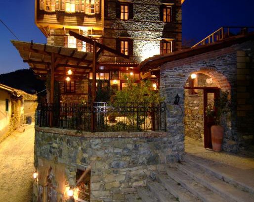 Altinoluk Hotel | Altın Çeşmeli Konak