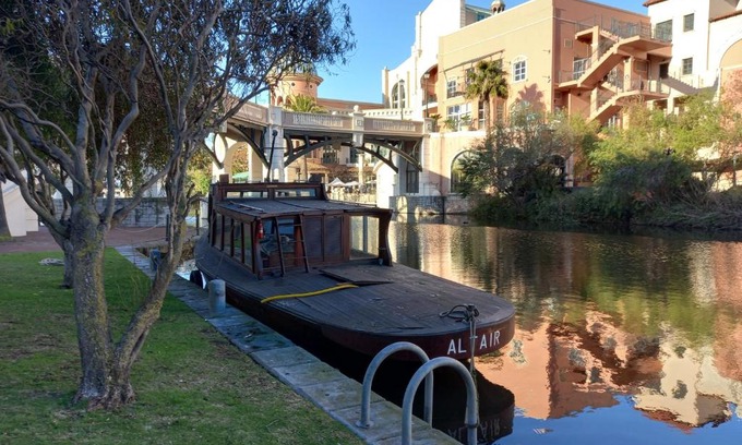 Century City Boat Rental | ALTAIR . Wooden Boat .