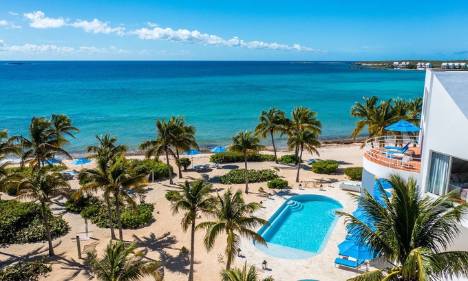 West End Village Villa | Altamer Resort