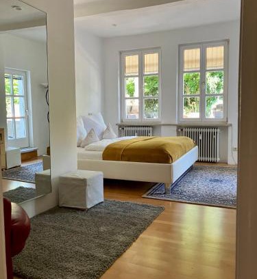 Moosburg Apartment | Altbau-Traum mit Riesen-Dachterrasse