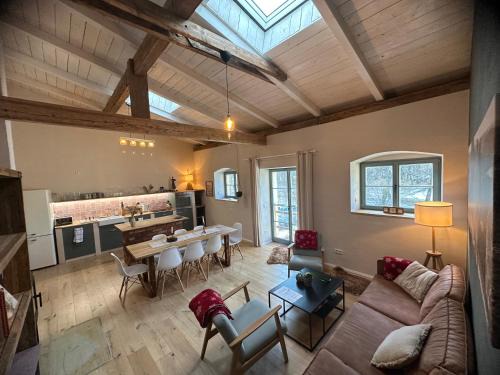 Pirna Apartment | Alte Brennerei Schloss Zehista OG Akelei