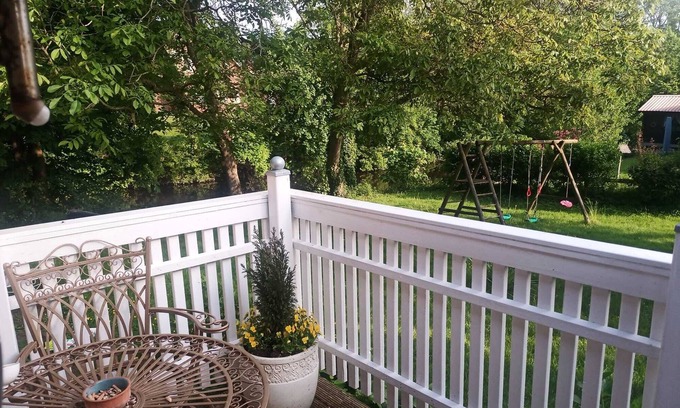 Ihlienworth Apartment | Altes Pastorenhaus (2) - Relax in style and peace in the countryside