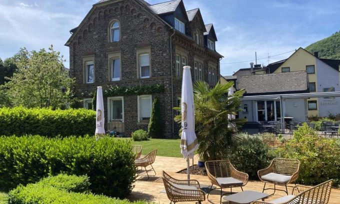 Ernst Hotel | Altes Pfarrhaus