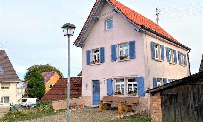 Kreenheinstetten House | Altes Rathaus